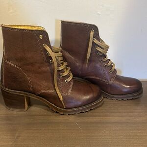 Short Frye boots
